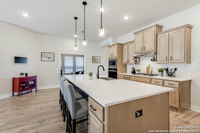 Image 9 of 37 For 22834 Evangeline