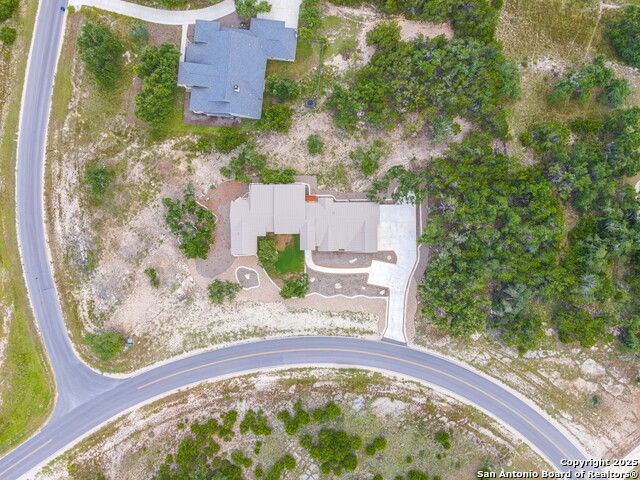 Image 40 of 49 For 3105 Comal  