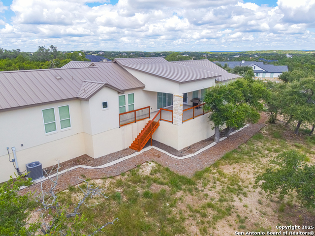 Image 44 of 49 For 3105 Comal  