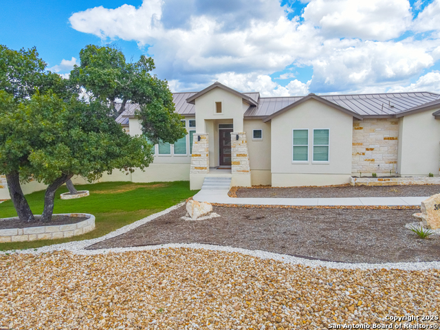 Image 46 of 49 For 3105 Comal  