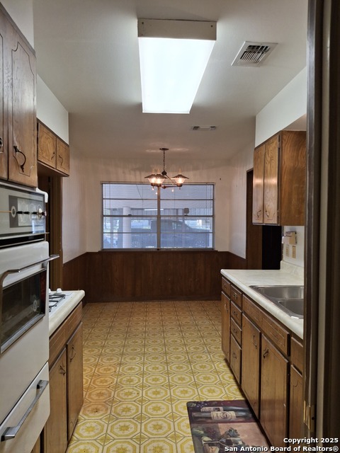 Image 11 of 34 For 3601 Vinecrest