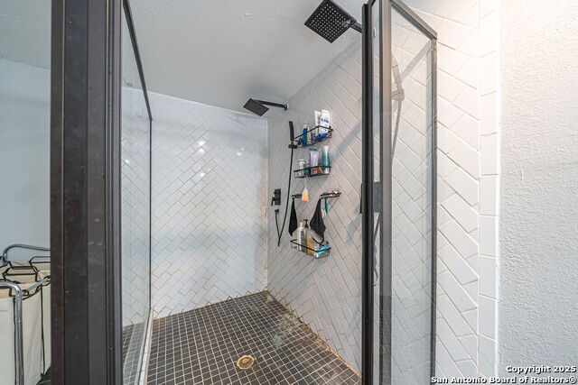 Image 19 of 22 For 535 Denver  