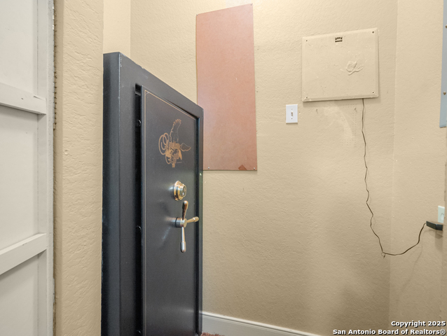 Image 23 of 50 For 957 Phantom Rider