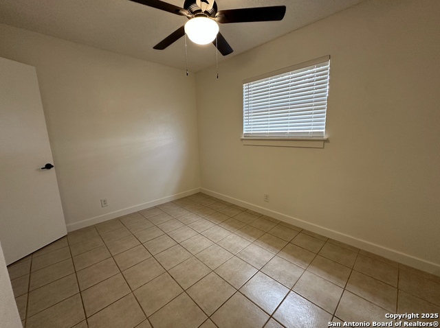 Image 10 of 15 For 212 Simmons