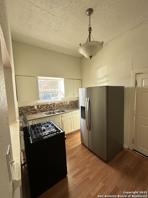 Image 5 of 9 For 2427 W Houston St