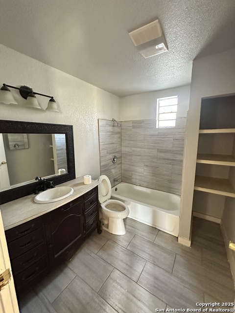 Image 6 of 9 For 2427 W Houston St