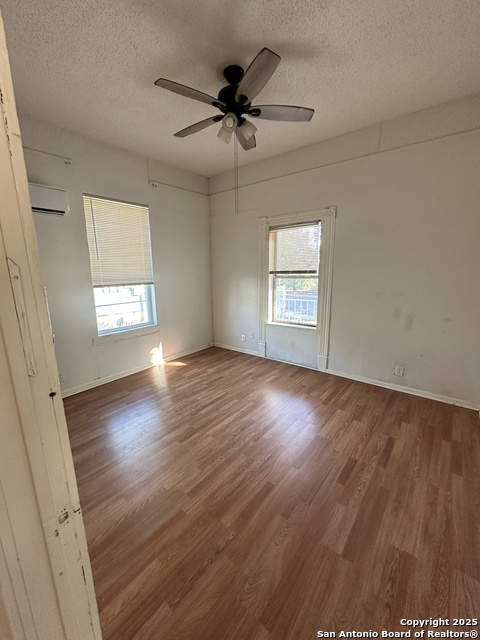 Image 9 of 9 For 2427 W Houston St