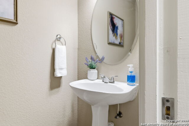 Image 34 of 59 For 2291 Frontier