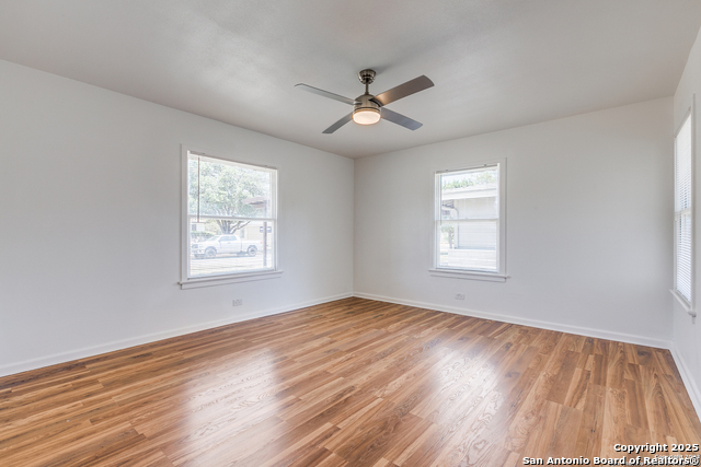 Image 18 of 21 For 150 Windsor Dr