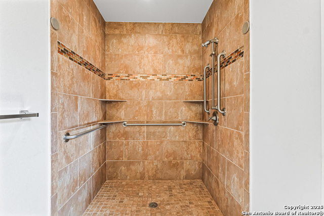 Image 29 of 36 For 212 National