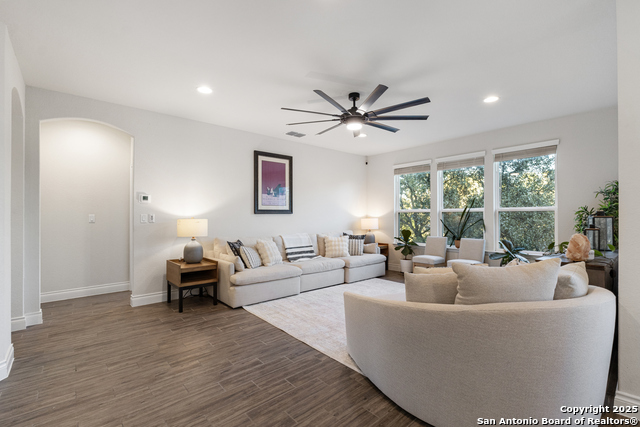 Image 16 of 42 For 10438 Swayback Ranch