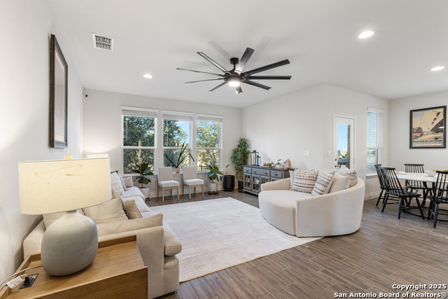 Image 17 of 42 For 10438 Swayback Ranch