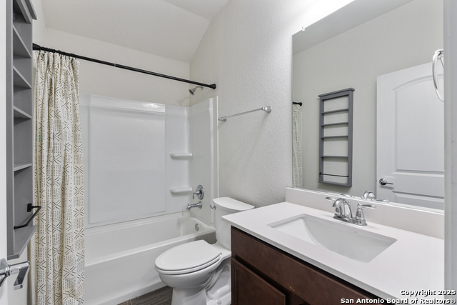 Image 33 of 42 For 10438 Swayback Ranch