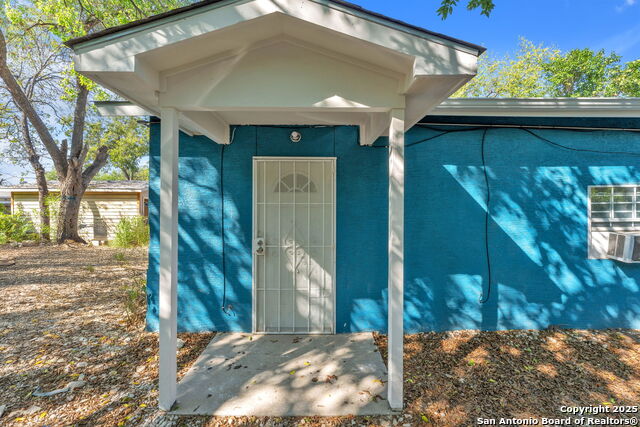 Image 4 of 16 For 834 Division  2