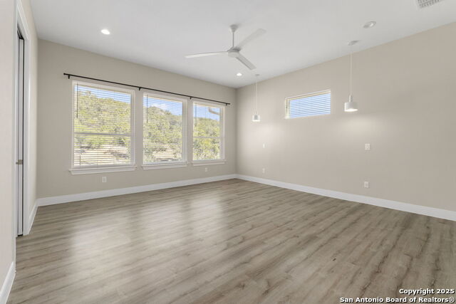 Listing photo id 12 for 20803 Purple Finch