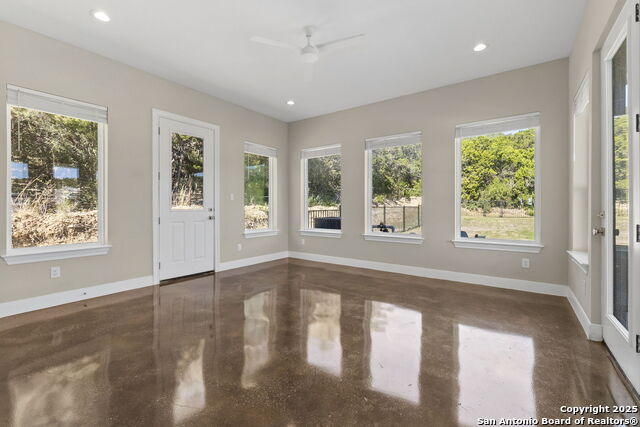 Listing photo id 17 for 20803 Purple Finch