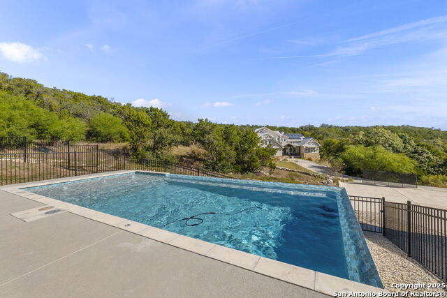 Listing photo id 26 for 20803 Purple Finch