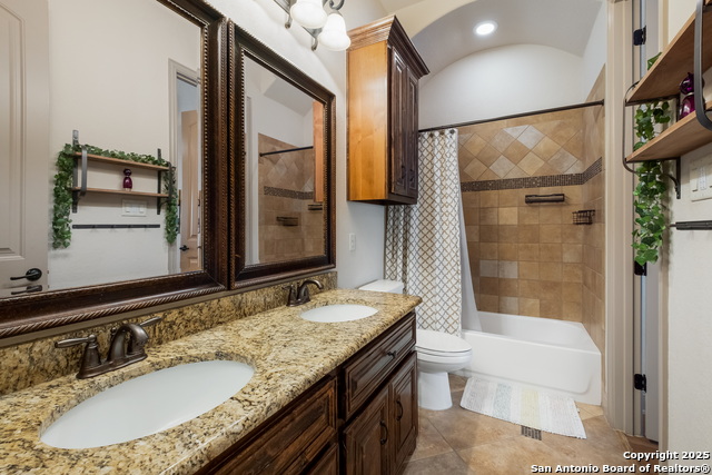 Image 23 of 30 For 546 Mission Hill