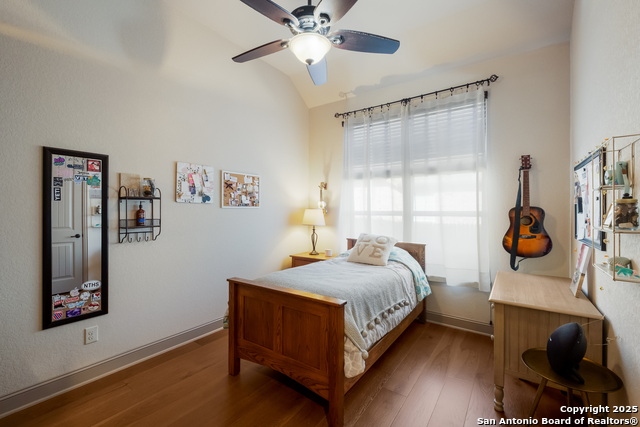 Image 24 of 30 For 546 Mission Hill