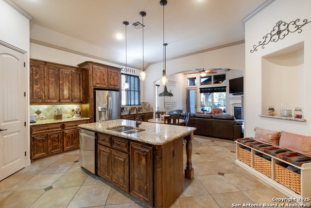 Image 9 of 30 For 546 Mission Hill