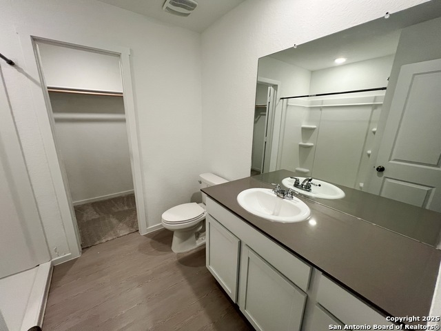 Image 18 of 40 For 9019 Lunar Cove