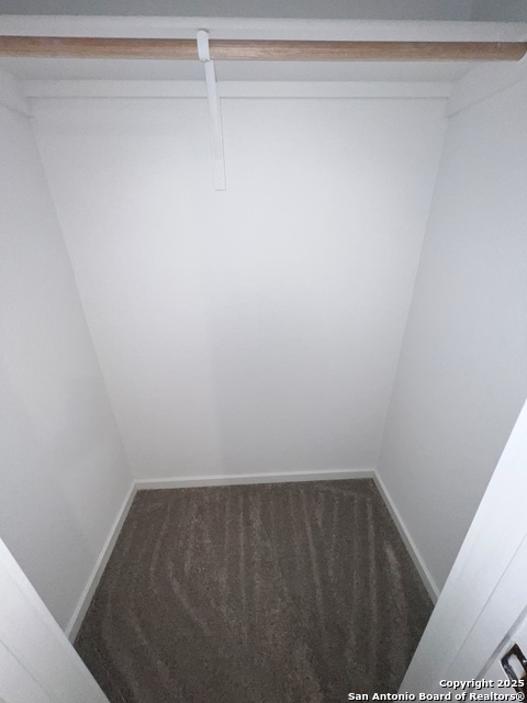 Image 28 of 40 For 9019 Lunar Cove