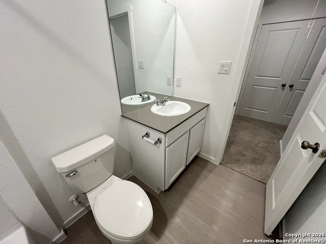 Image 31 of 40 For 9019 Lunar Cove