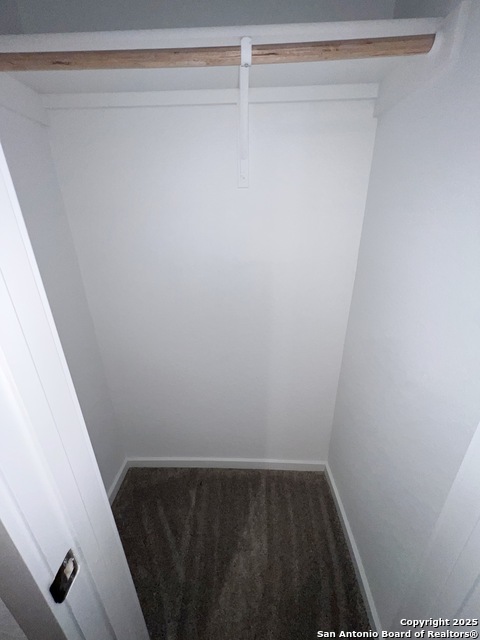 Image 34 of 40 For 9019 Lunar Cove