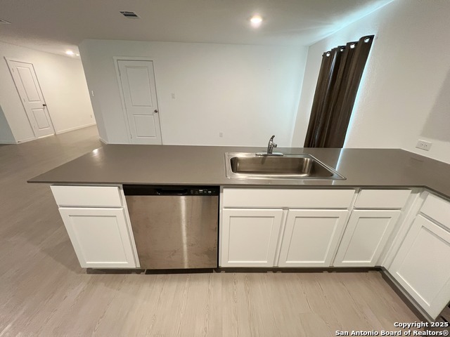 Image 8 of 40 For 9019 Lunar Cove