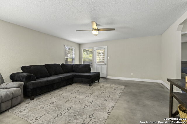 Image 11 of 24 For 16611 Emerald