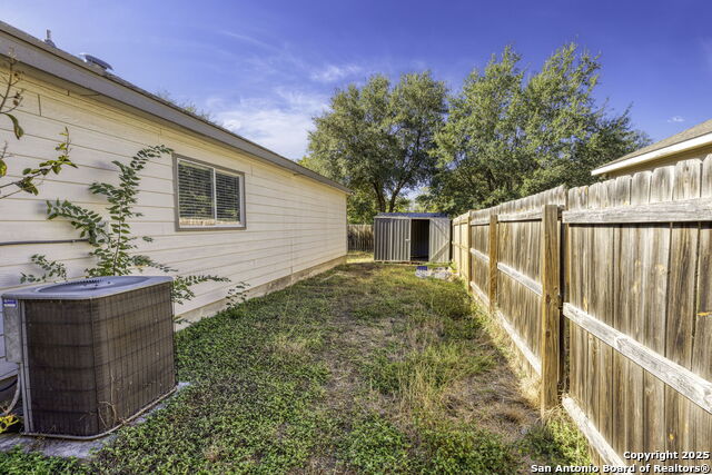 Image 23 of 24 For 16611 Emerald