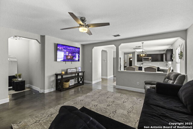 Image 8 of 24 For 16611 Emerald