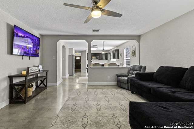 Image 9 of 24 For 16611 Emerald