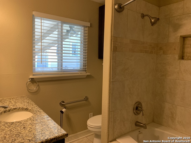 Image 4 of 13 For 316 Myrtle St E