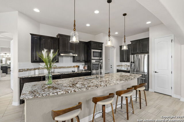 Listing photo id 8 for 7008 Derek Ct