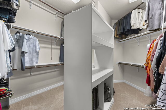 Listing photo id 17 for 7008 Derek Ct