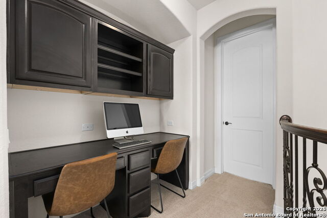 Listing photo id 31 for 7008 Derek Ct