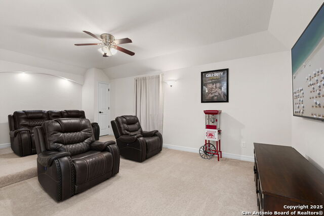 Listing photo id 32 for 7008 Derek Ct