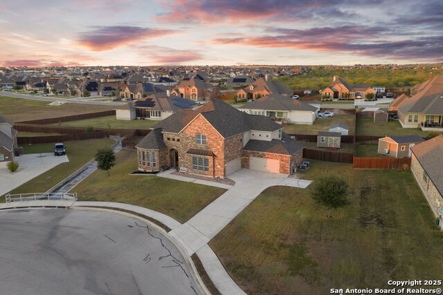 Listing photo id 40 for 7008 Derek Ct