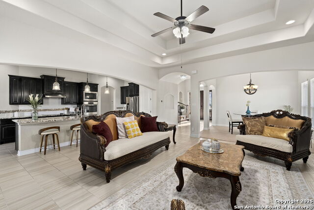 Listing photo id 7 for 7008 Derek Ct