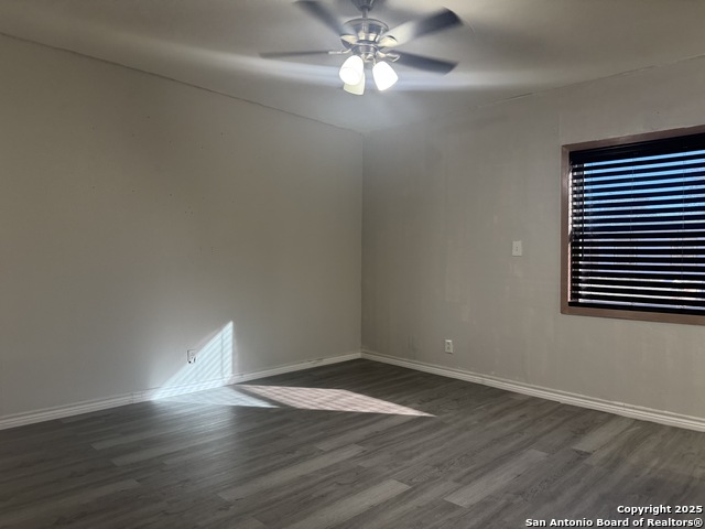 Image 21 of 22 For 6526 Spring Manor