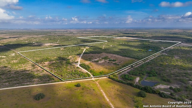 Listing photo id 0 for 12937 Fm 743