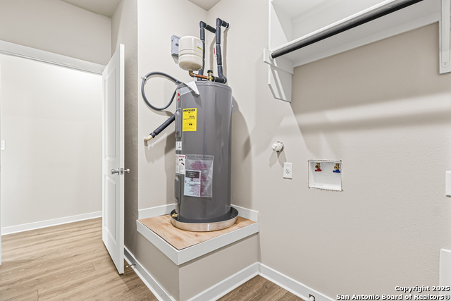 Image 23 of 38 For 847 Porter St