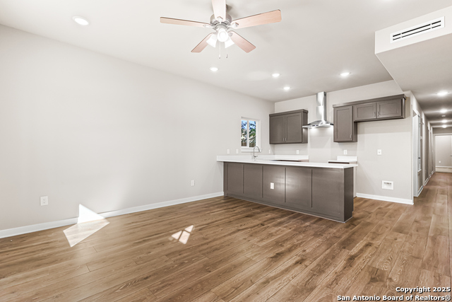 Image 3 of 38 For 847 Porter St