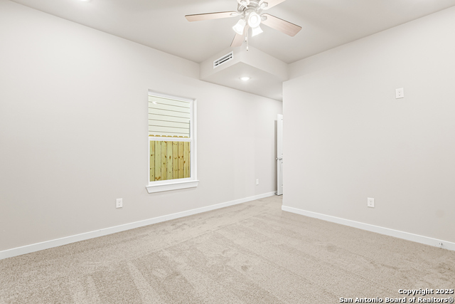 Image 31 of 38 For 847 Porter St