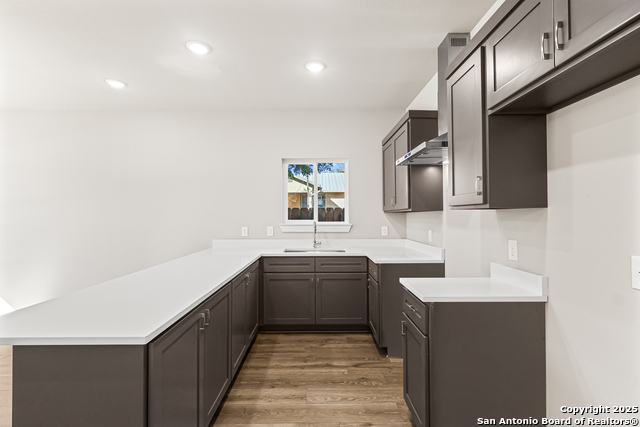 Image 4 of 38 For 847 Porter St