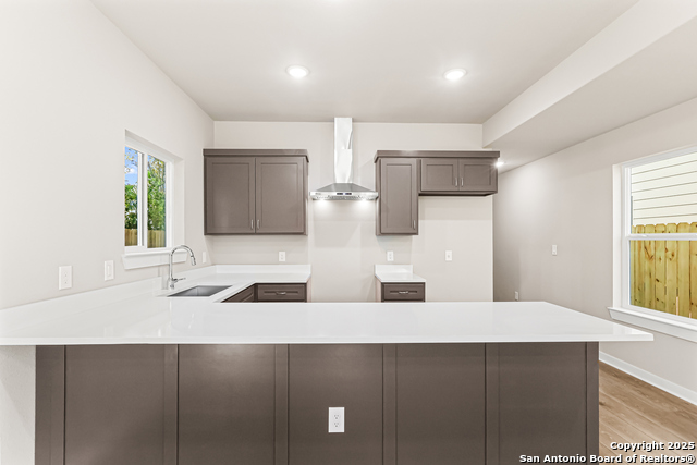 Image 6 of 38 For 847 Porter St