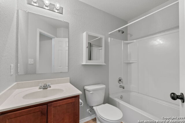 Listing photo id 17 for 27134 Villa Toscana