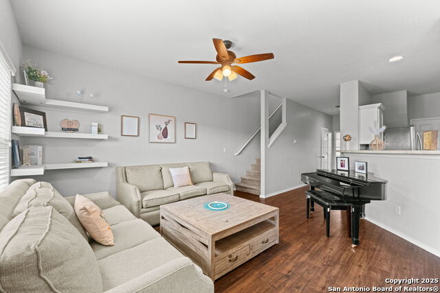 Listing photo id 5 for 27134 Villa Toscana