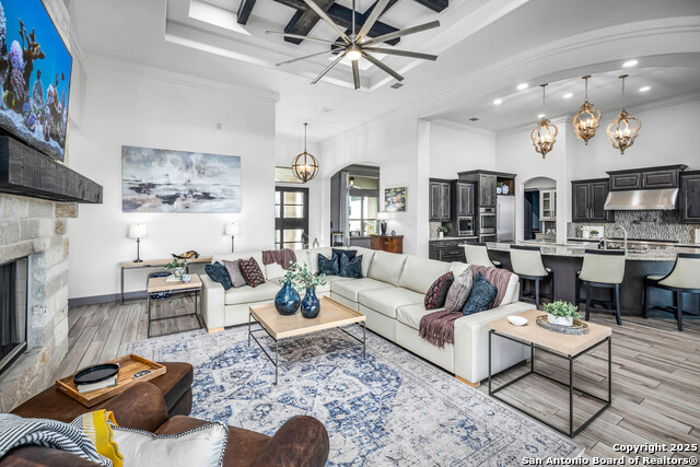 Image 16 of 42 For 2330 Occidente